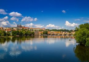 Екскурзия в ЧЕХИЯ - Златна ПРАГА - Специална ваканционна програма за туристи над 55 години и приятели!