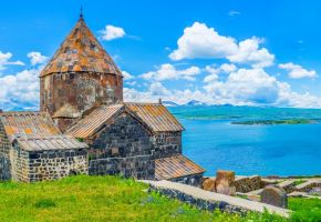 Екскурзия в АРМЕНИЯ - Ереван - природа, култура и древни традиции - със самолет, на български език!