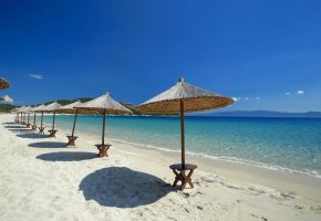 Почивка в ГЪРЦИЯ - ХАЛКИДИКИ - 1-ви ръкав Касандра и 2-ри ръкав Ситония - 7 нощувки!